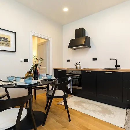 Newpremium Sinjorina, Historical Centre * Porec