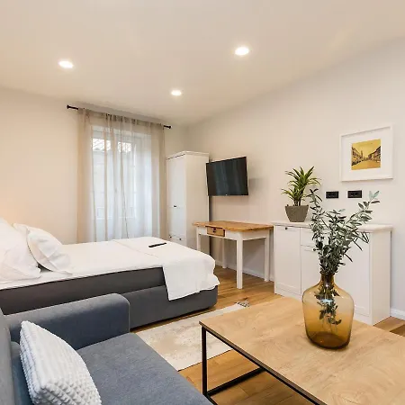 Newpremium Sinjorina, Historical Centre Apartment Porec