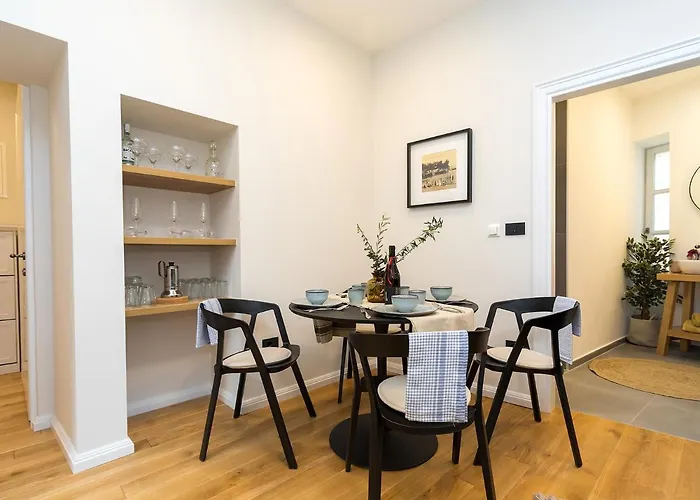 Newpremium Sinjorina, Historical Centre Apartamento *