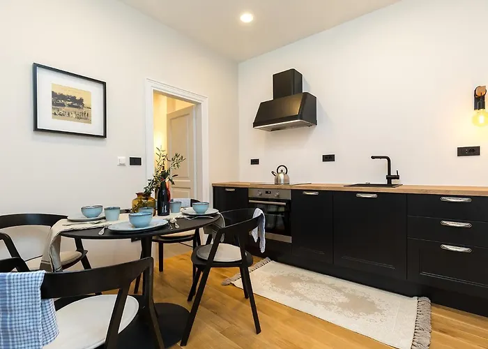 Newpremium Sinjorina, Historical Centre * Porec