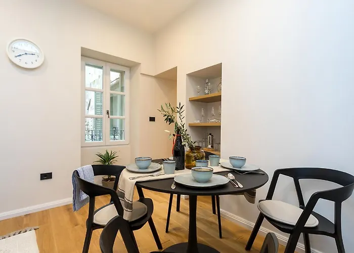 Апартаменты Newpremium Sinjorina, Historical Centre *