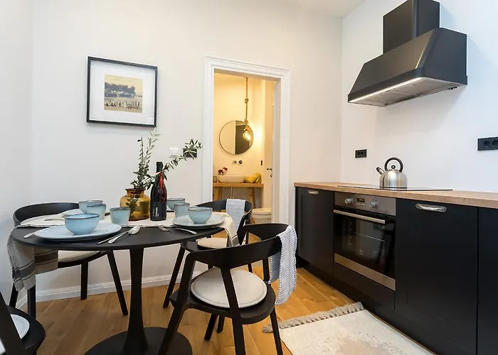 Newpremium Sinjorina, Historical Centre Apartamento *