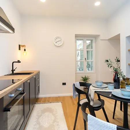 Newpremium Sinjorina, Historical Centre *