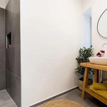 Newpremium Sinjorina, Historical Centre *